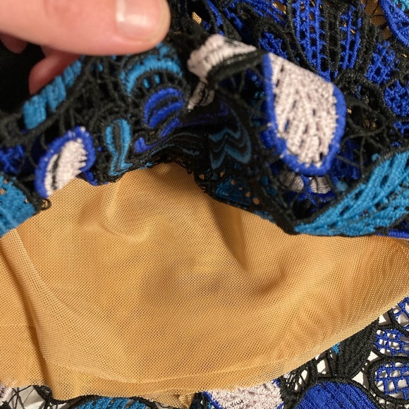 Stained Glass Lace Dress - Picture 7 of 8